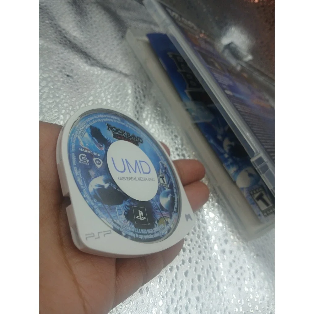Rock Band Unplugged Sony PSP 2009 CIB Complete with Manual UMD ULUS-10418